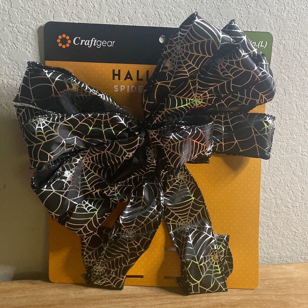 New Holiday Halloween Decor Black Silver Spider Web Large Bow 12 in width